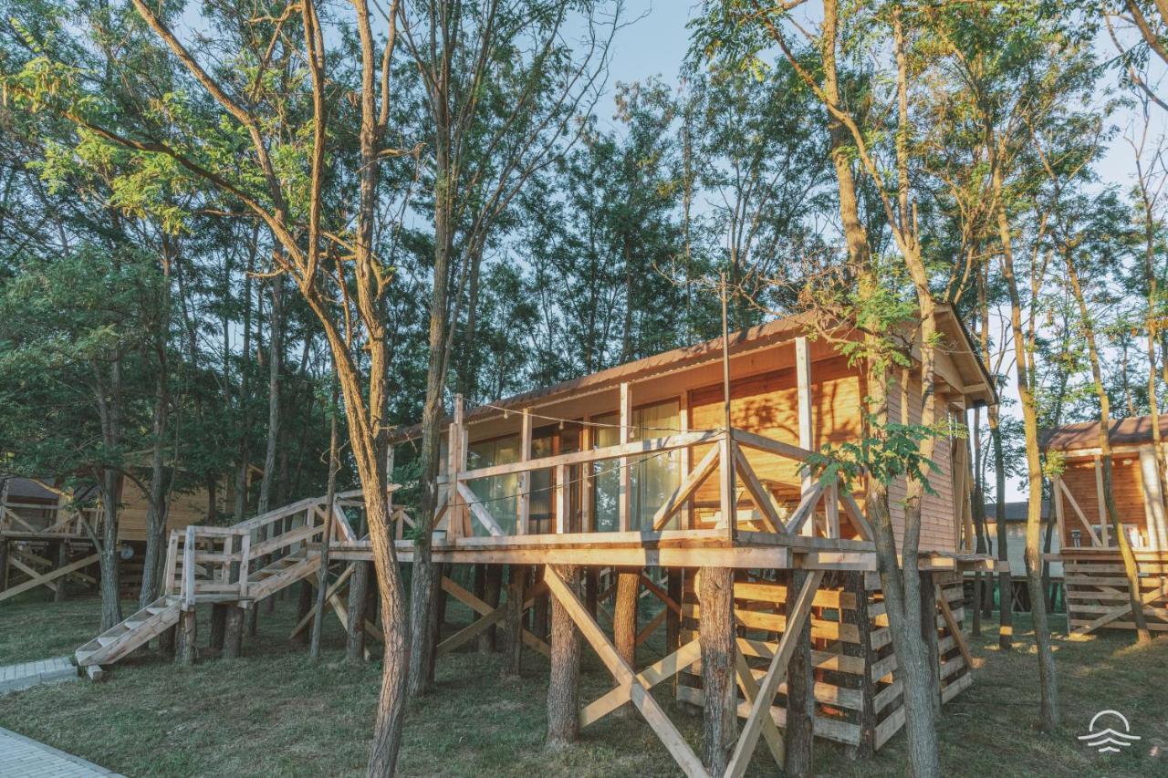 Zaga Zaga Sat Hotel Tecuci Bagian luar foto