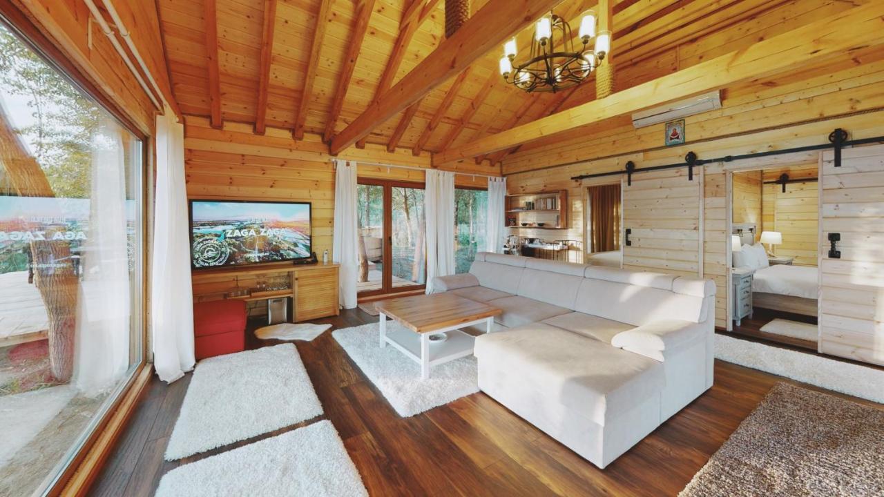 Zaga Zaga Sat Hotel Tecuci Bagian luar foto